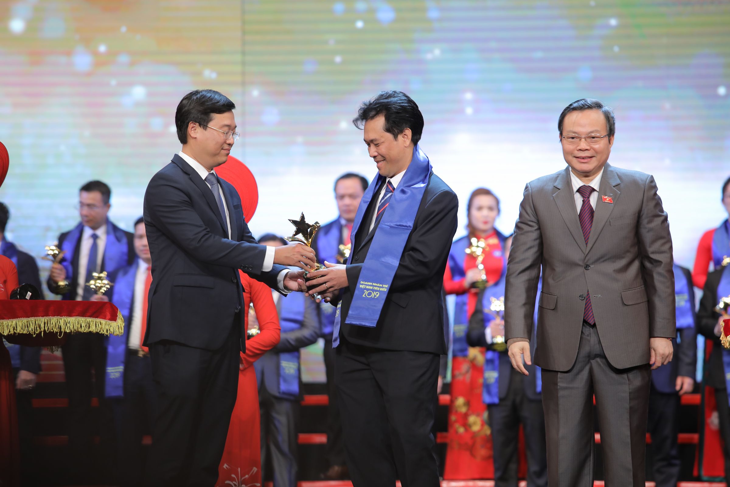 GIẢI THƯỞNG SAO ĐỎ